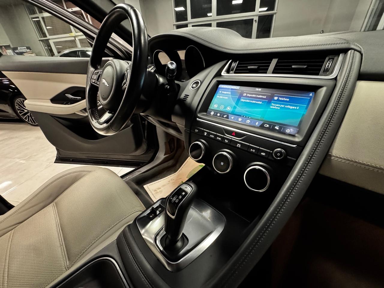 JAGUAR E-PACE 4WD R-DYNAMIC SPORT