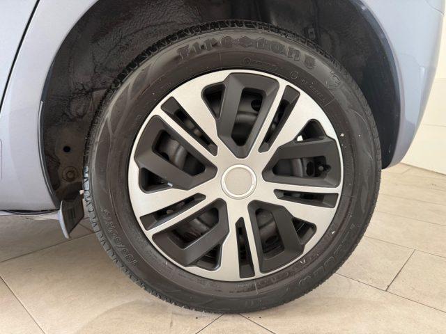 TOYOTA Yaris 1.3 5 porte M-MT Sol