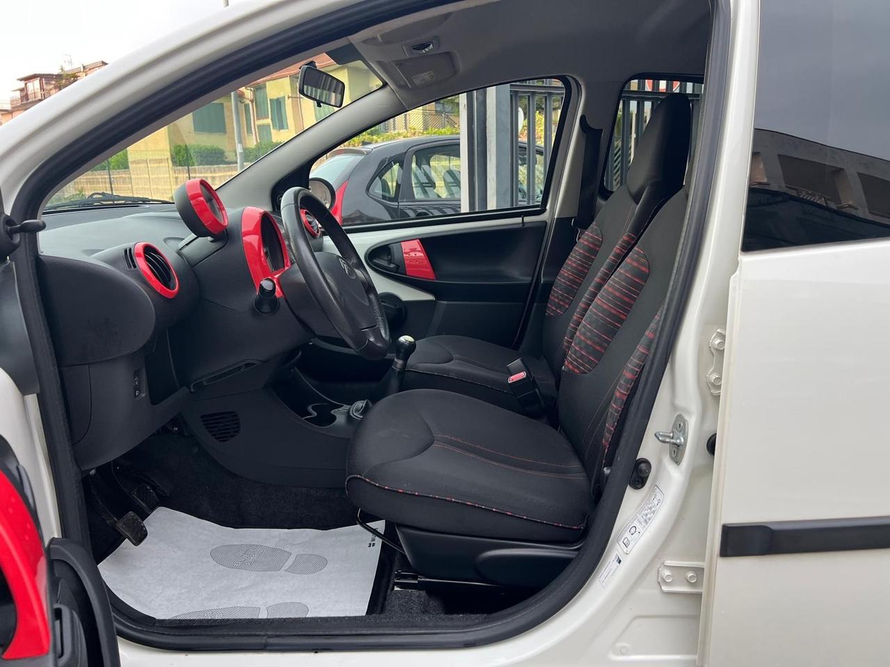 C1 5p 1.0 Seduction Clima/Park/Bluetooth 2014