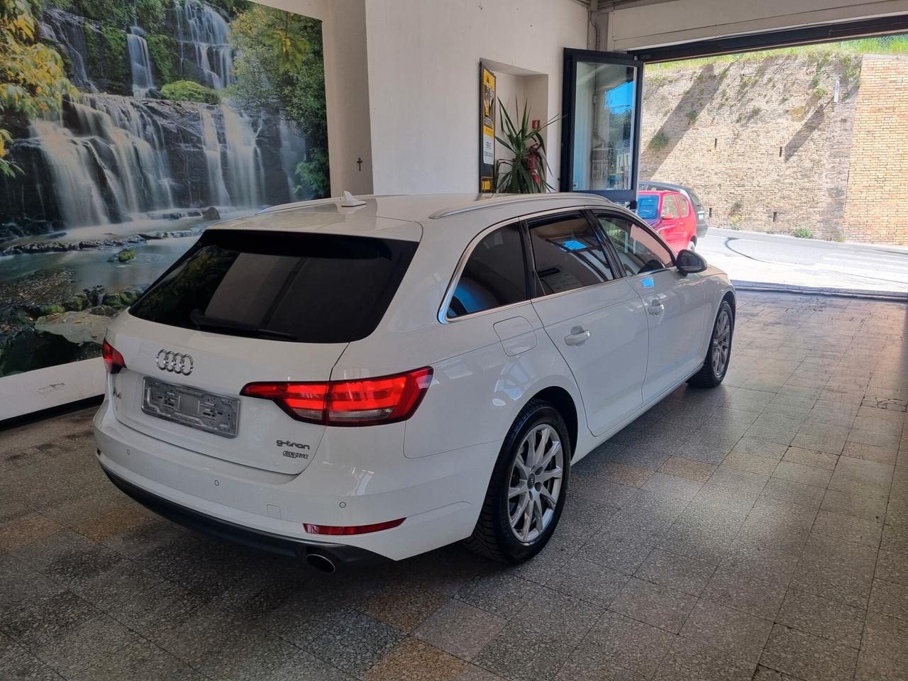 Audi A4 Avant 2.0 TFSI g-tron Business Sport