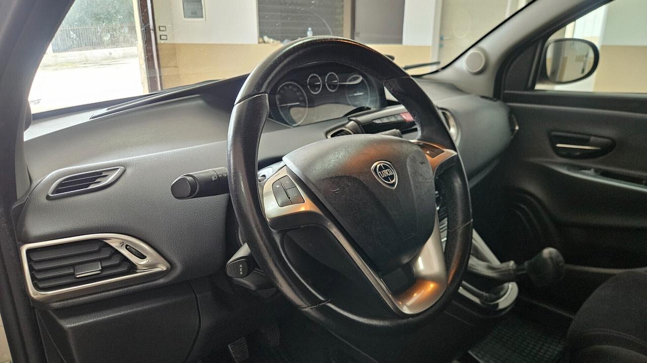 Lancia Ypsilon 1.3 MJT 16V 95 CV 5 porte S&S Gold