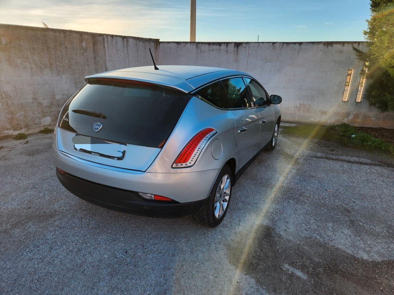 Lancia Delta 1.6 MJT DPF Gold