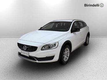 VOLVO V60 CC (2015-2018) - V60 Cross Country D3 Geartronic Business