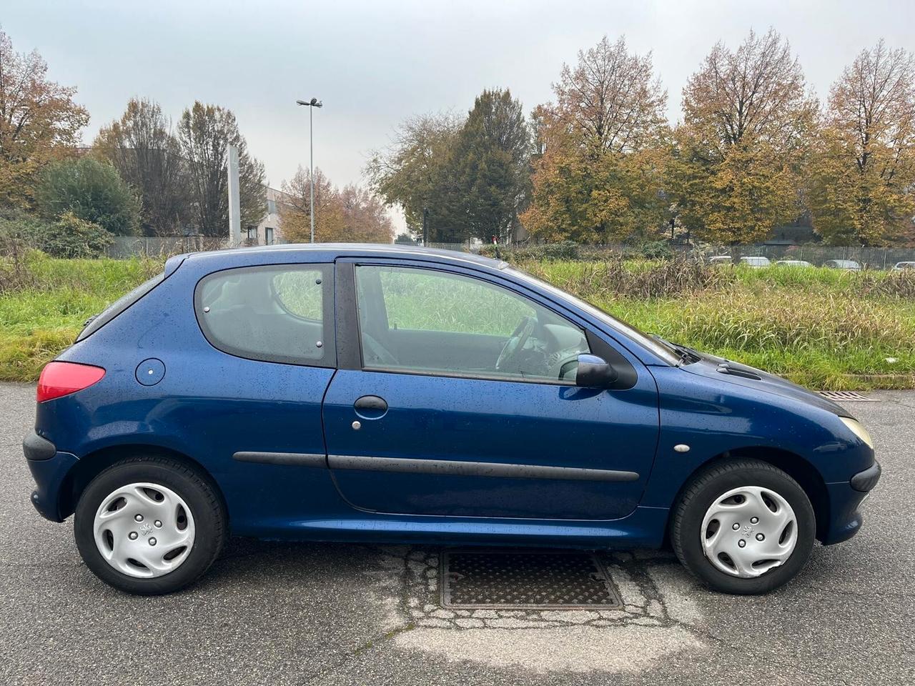 Peugeot 206 1.1 3p. XR