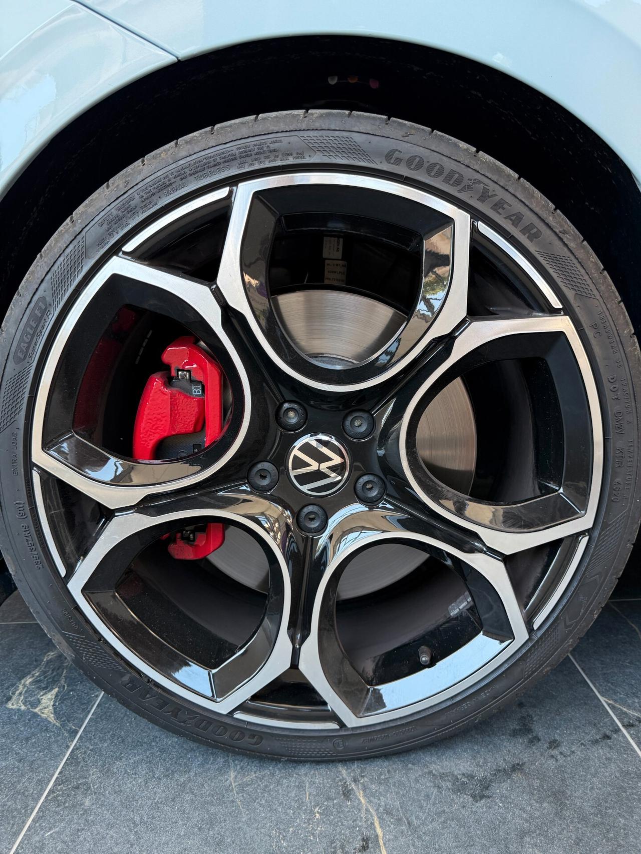 Volkswagen Golf GTI Golf 2.0 TSI GTI DSG