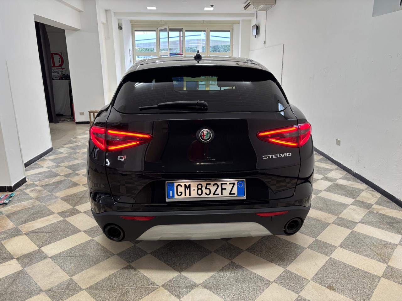 Alfa Romeo Stelvio 2023 2.2 Turbodiesel 190 CV AT8 Q4 Super Business