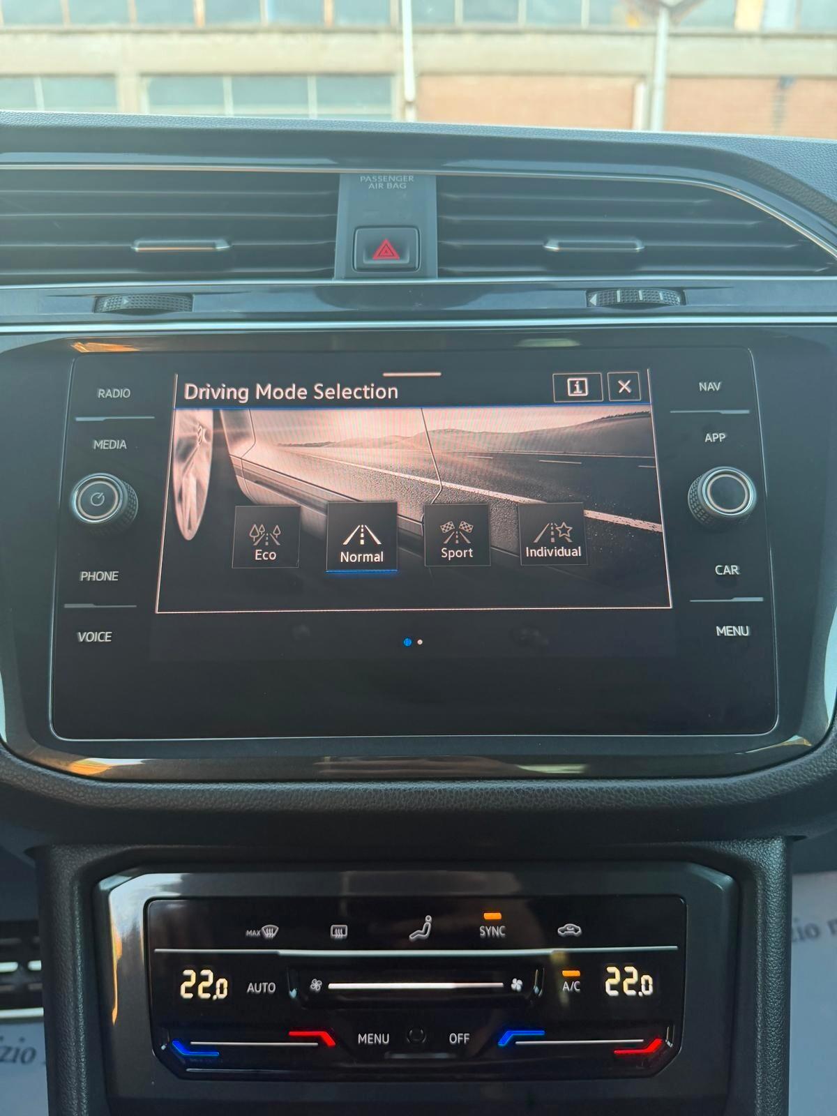 Volkswagen Tiguan 2.0 TDI 200 CV SCR DSG 4MOTION R-Line