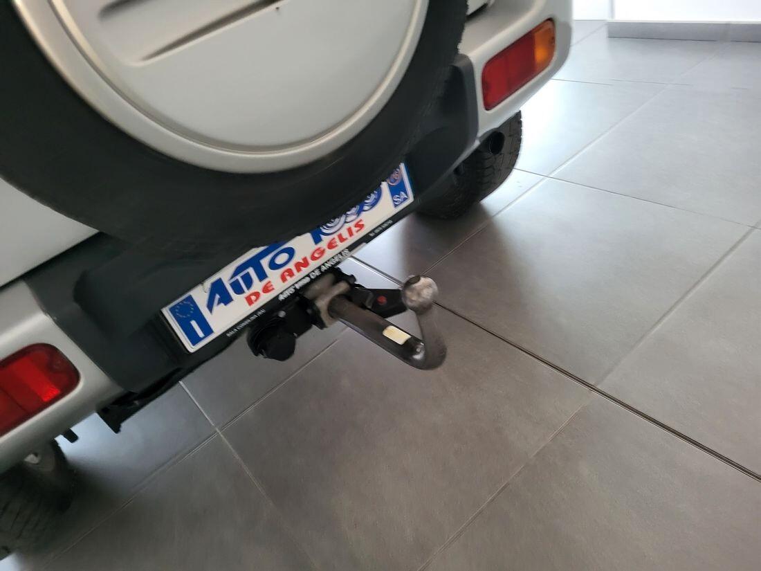 Suzuki Jimny 1.5 DDiS 86 CV 4X4 + RIDOTTE *** GANCIO TRAINO
