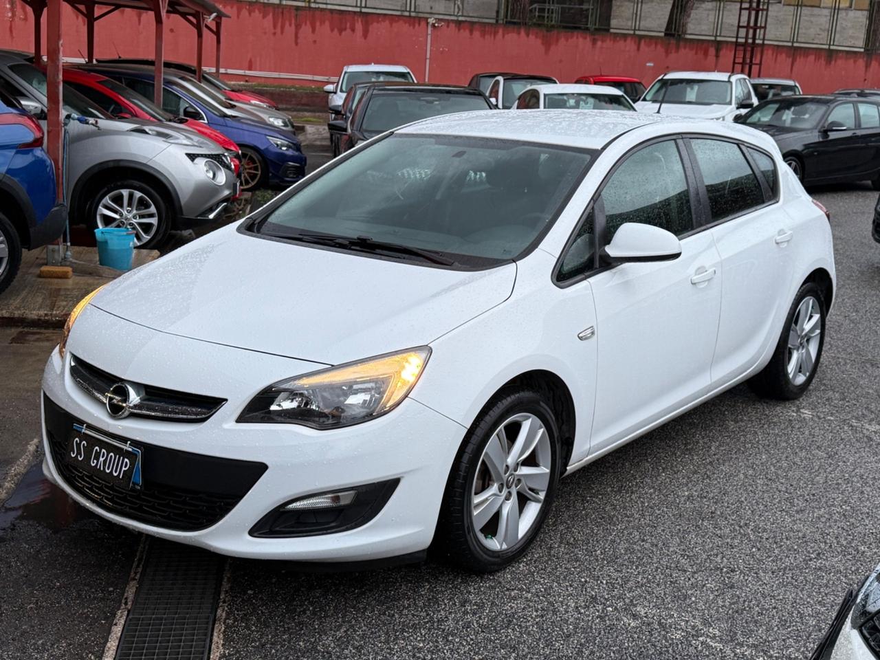Astra 1.4 100CV-Cosmo-unipro-( 98 mila km ) -rate