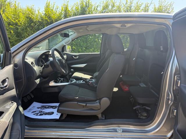 Nissan Navara 2.3 dCi 4WD King Cab Acenta