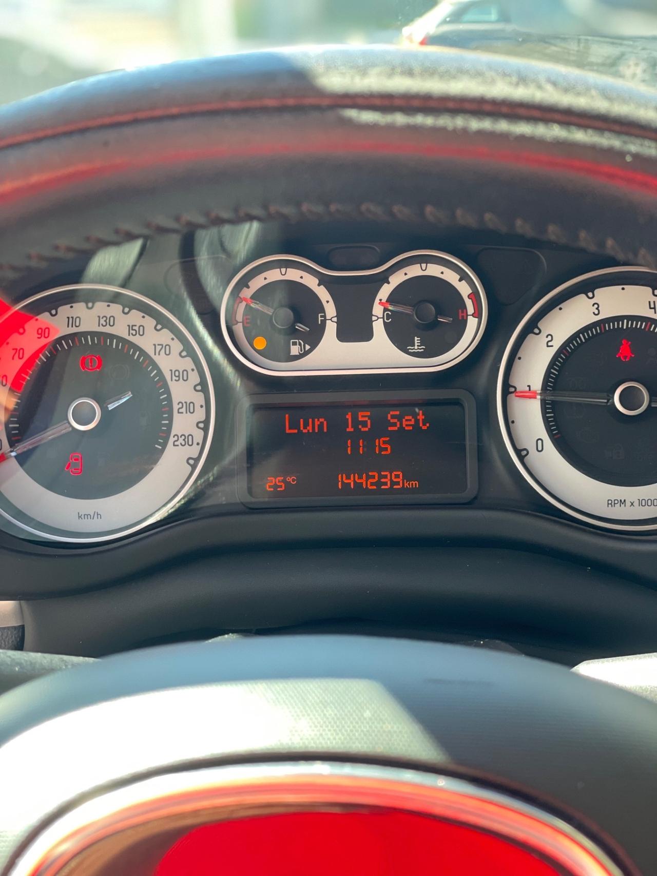 Fiat 500L 1.6 Multijet 105 CV Trekking track esclusive