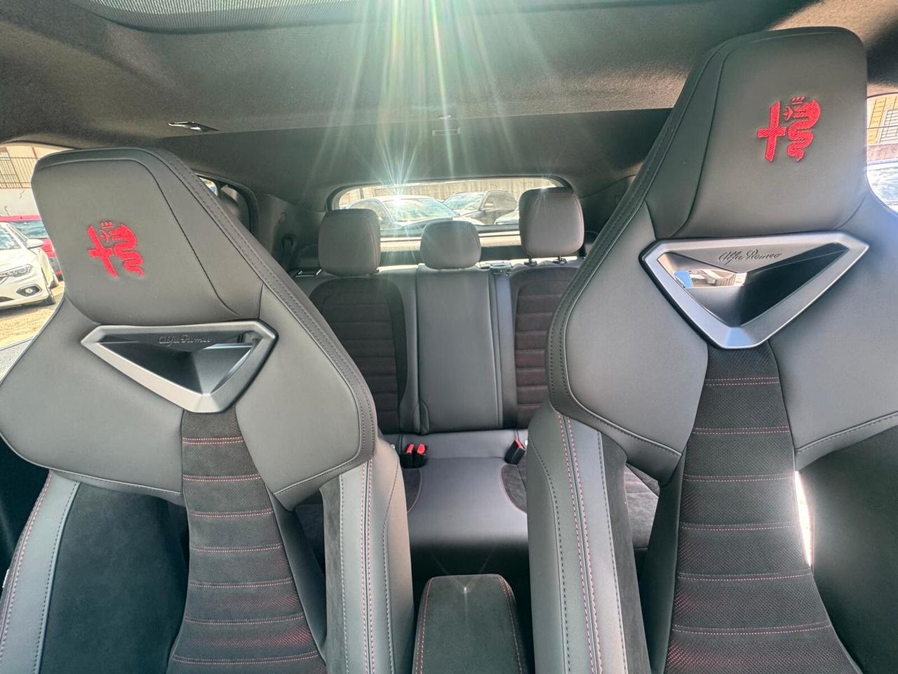 Alfa Romeo Junior 1.2 145 CV Hybrid eDCT6 Speciale