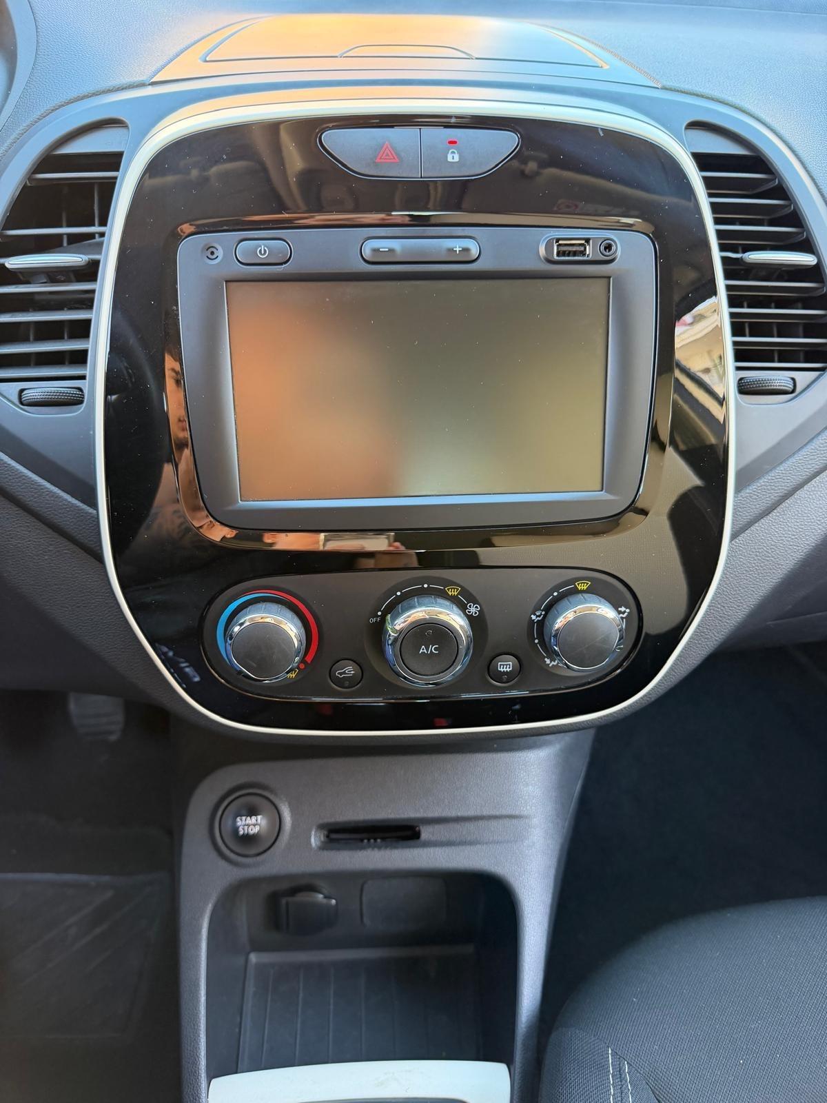Renault Captur TCe 100 CV Intens
