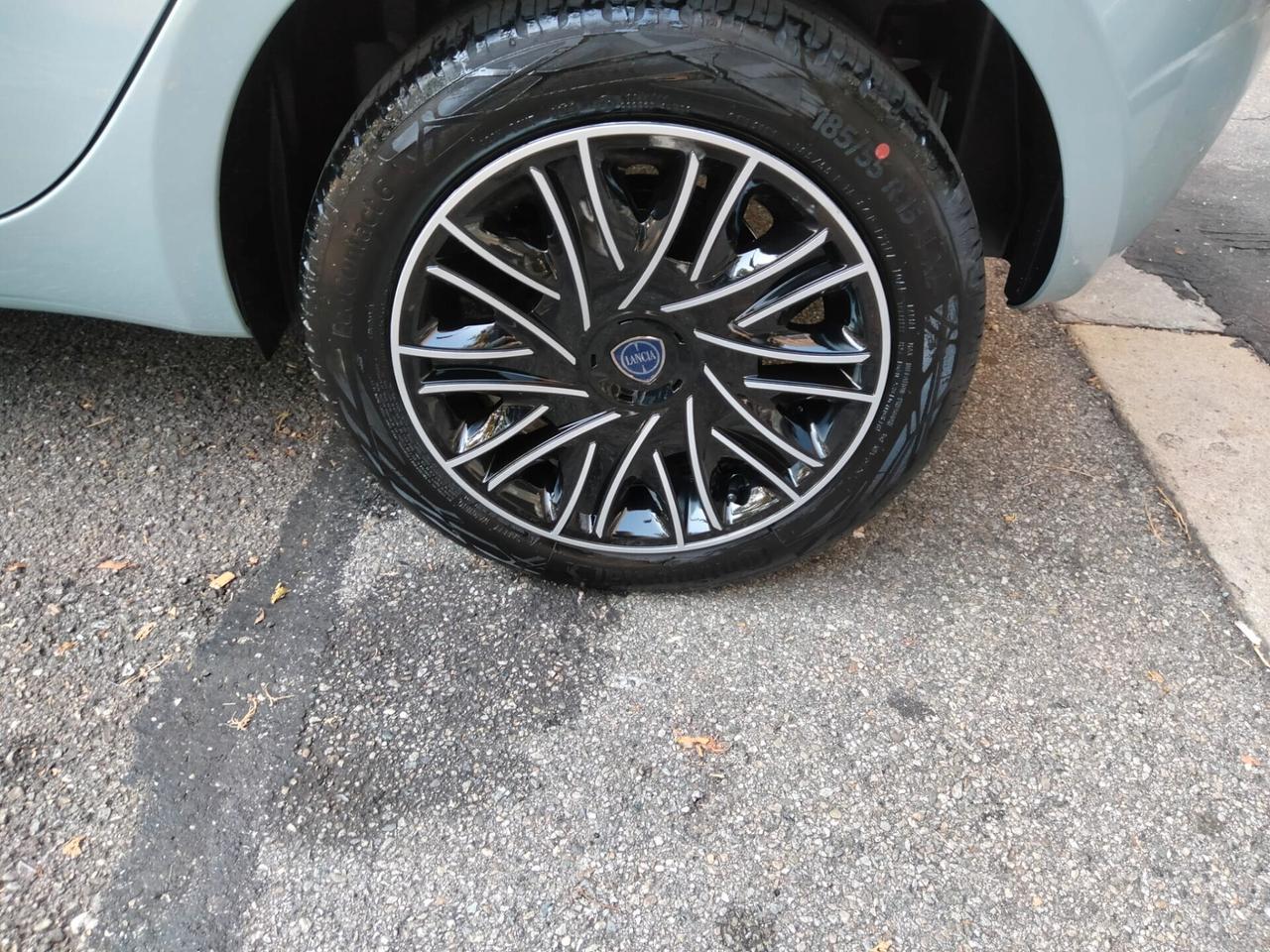Lancia Ypsilon 1.0 FireFly 5 porte S&S Hybrid Ecochic Gold Plus