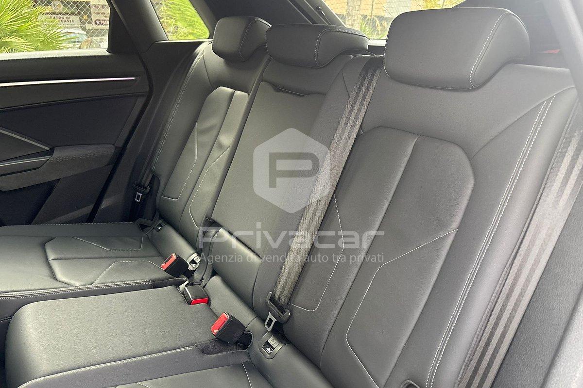 AUDI Q3 40 TDI quattro S tronic S line edition