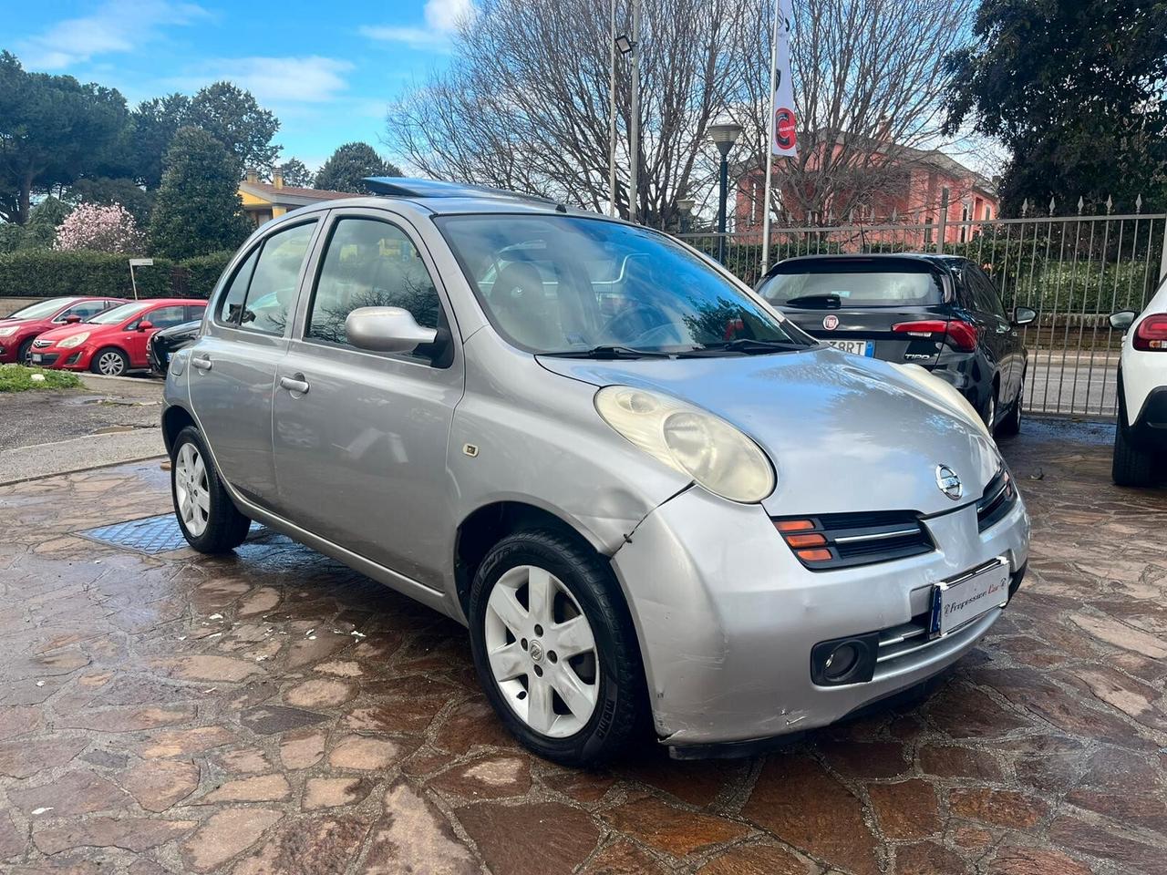 Nissan Micra 1.2 16V 5 porte Visia