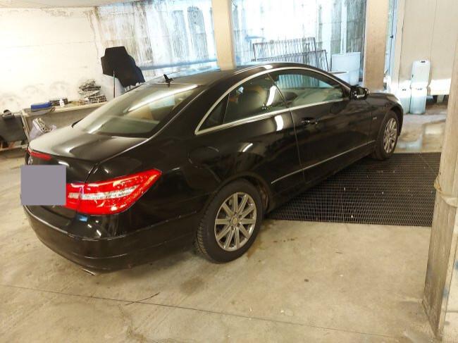 Mercedes-benz E 350 CGI Coupé BlueEFFICIENCY Avantgarde