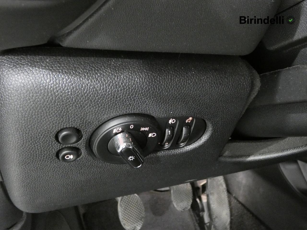 MINI Mini 4ª serie (F56) - Mini 1.5 Cooper Yours