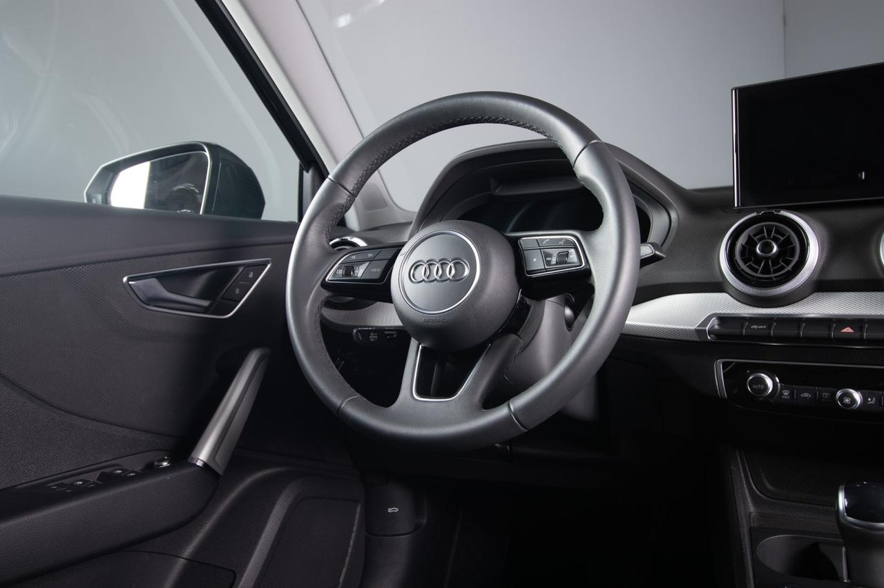 Audi Q2 35 Tfsi S-tronic S Line Identity Black Matrix