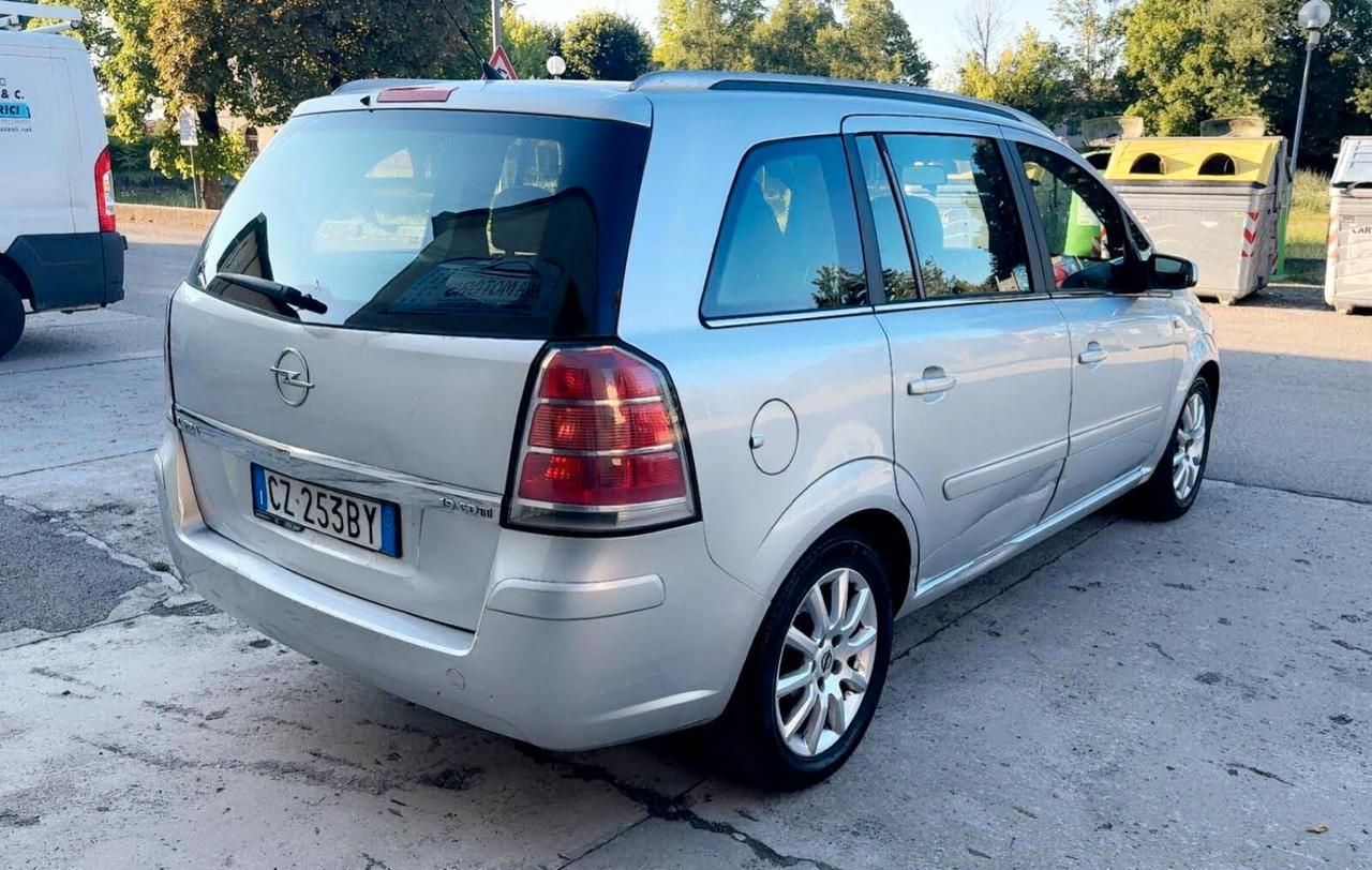 Opel Zafira 1.9 CDTI 120CV Cosmo