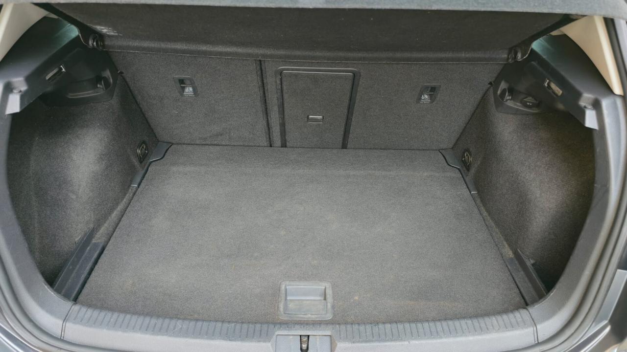 VOLKSWAGEN GOLF 7.5 EXECUTIVE 1.6 TDI