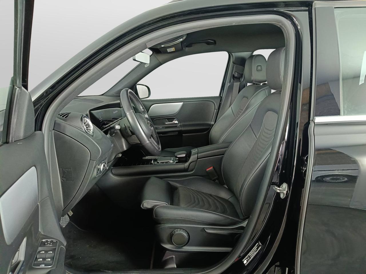Mercedes-Benz GLB - X247 2019 - GLB 180 d Sport auto
