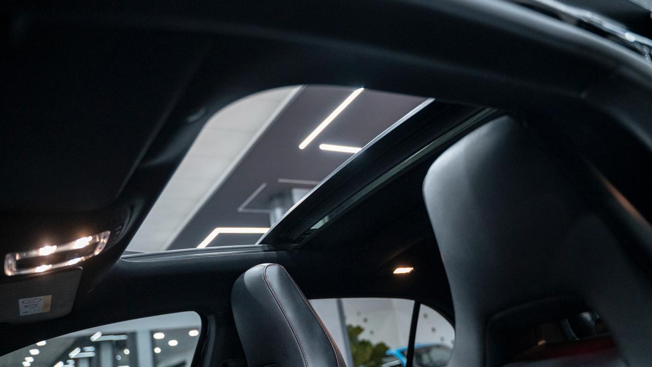 Mercedes-benz A 180 D PREMIUM PLUS AMG TETTO PACK LUCI XENO NAVI FULL