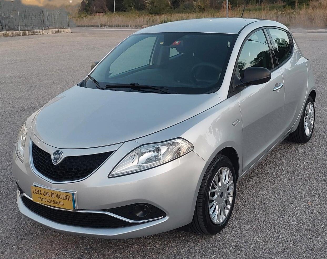 LANCIA YPSILON 1.2-UNICO PROPRIETARIO-NEOPATENTATI