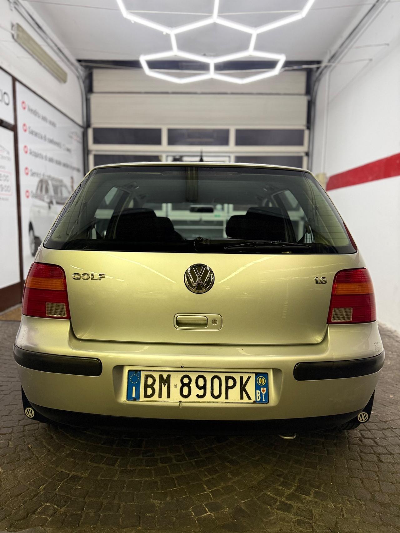 Volkswagen Golf 1.6 16V cat 5 porte Highline