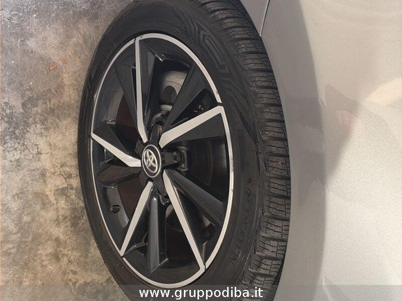 Toyota Auris II 2015 Benzina 1.8h Lounge cvt