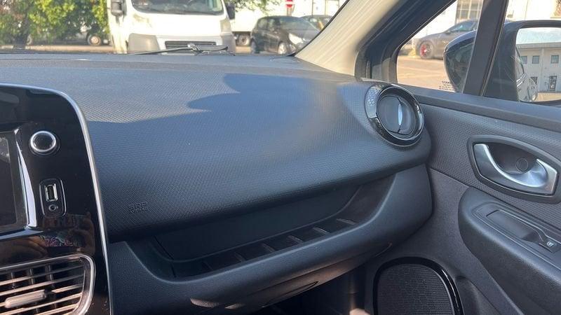 Renault Clio Sporter 1.5 dCi 75cv Moschino Zen Sporter 1.5 dCi 75cv Moschino Life