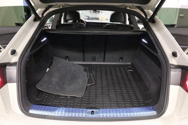 AUDI Q8 55 TFSI quattro tiptronic Sport PLUS S-LINE