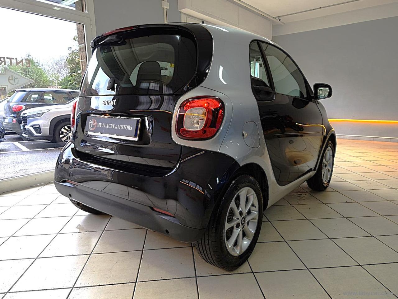 SMART fortwo 70 1.0 twinamic AUTOM*2017