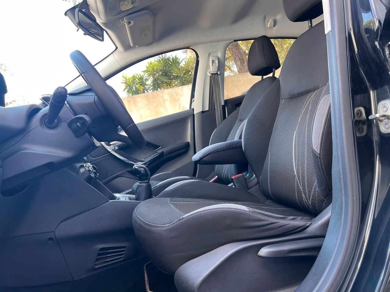 Peugeot 208 1.2 VTi 82 CV 3 porte Allure