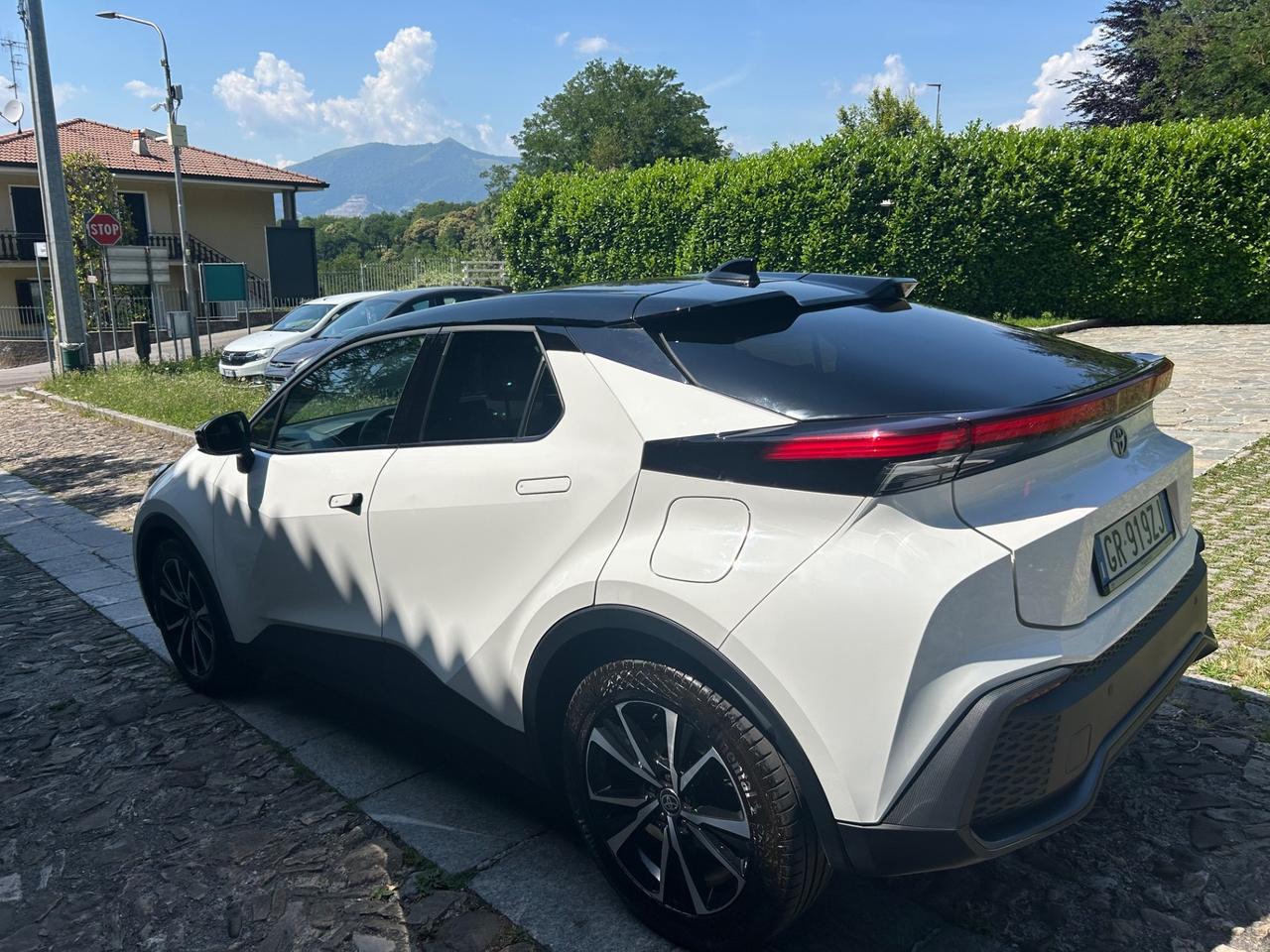 Toyota C-HR 1.8 Hybrid E-CVT Trend