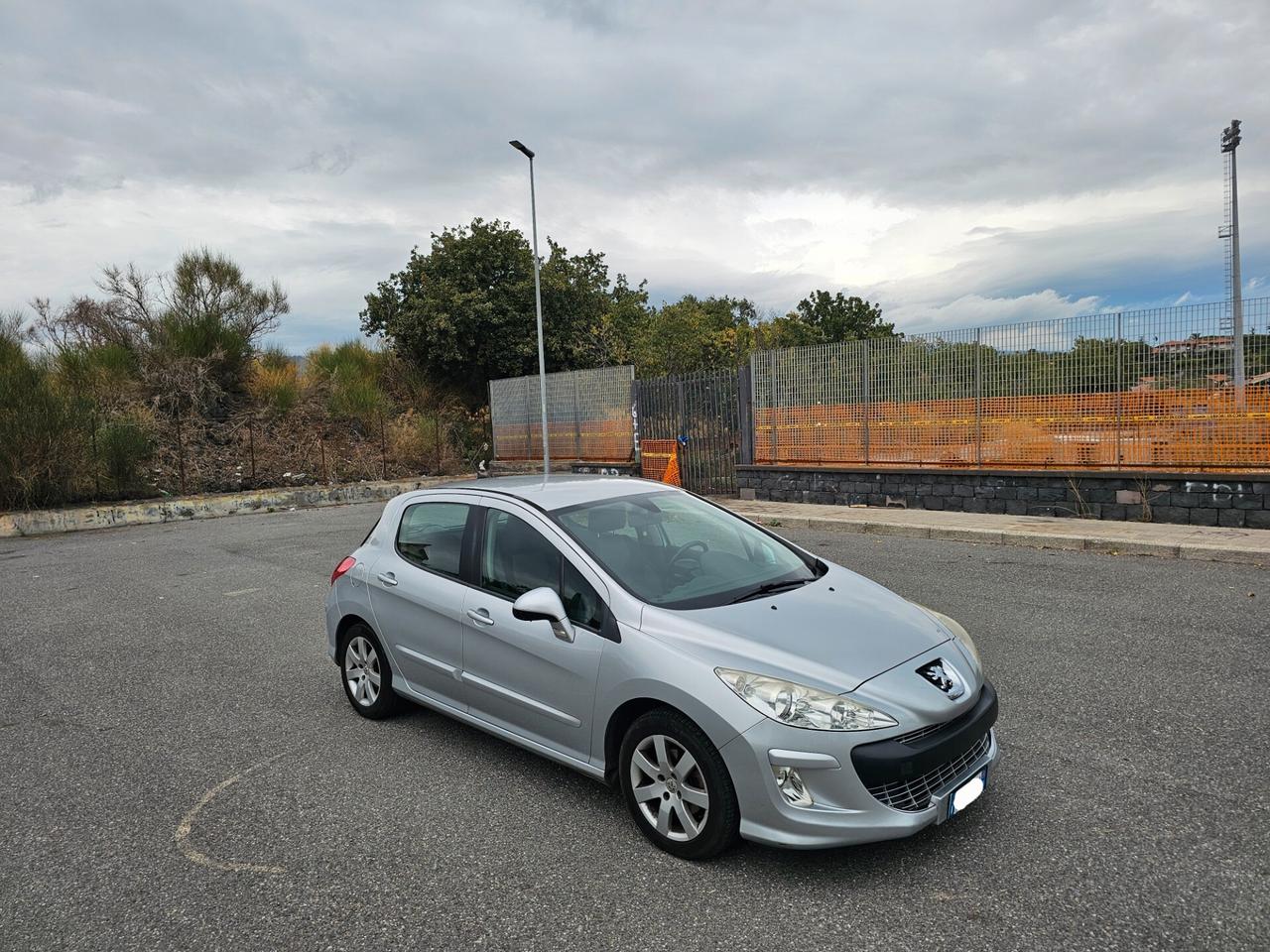 Peugeot 308 1.6 8V HDi 112CV 5p. Business