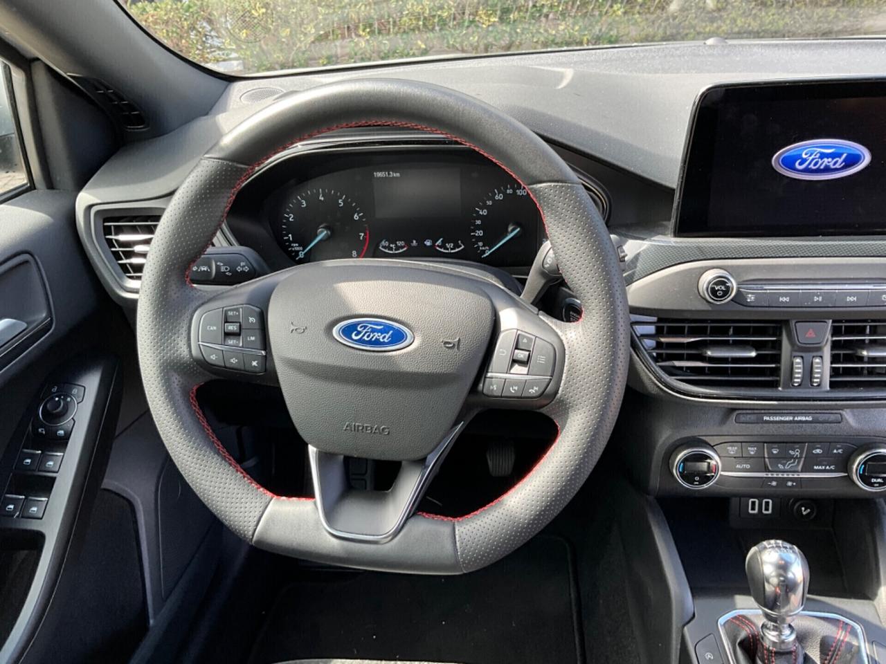 Ford Focus 1.0 EcoBoost Hybrid 125 CV 5p. ST Line Style