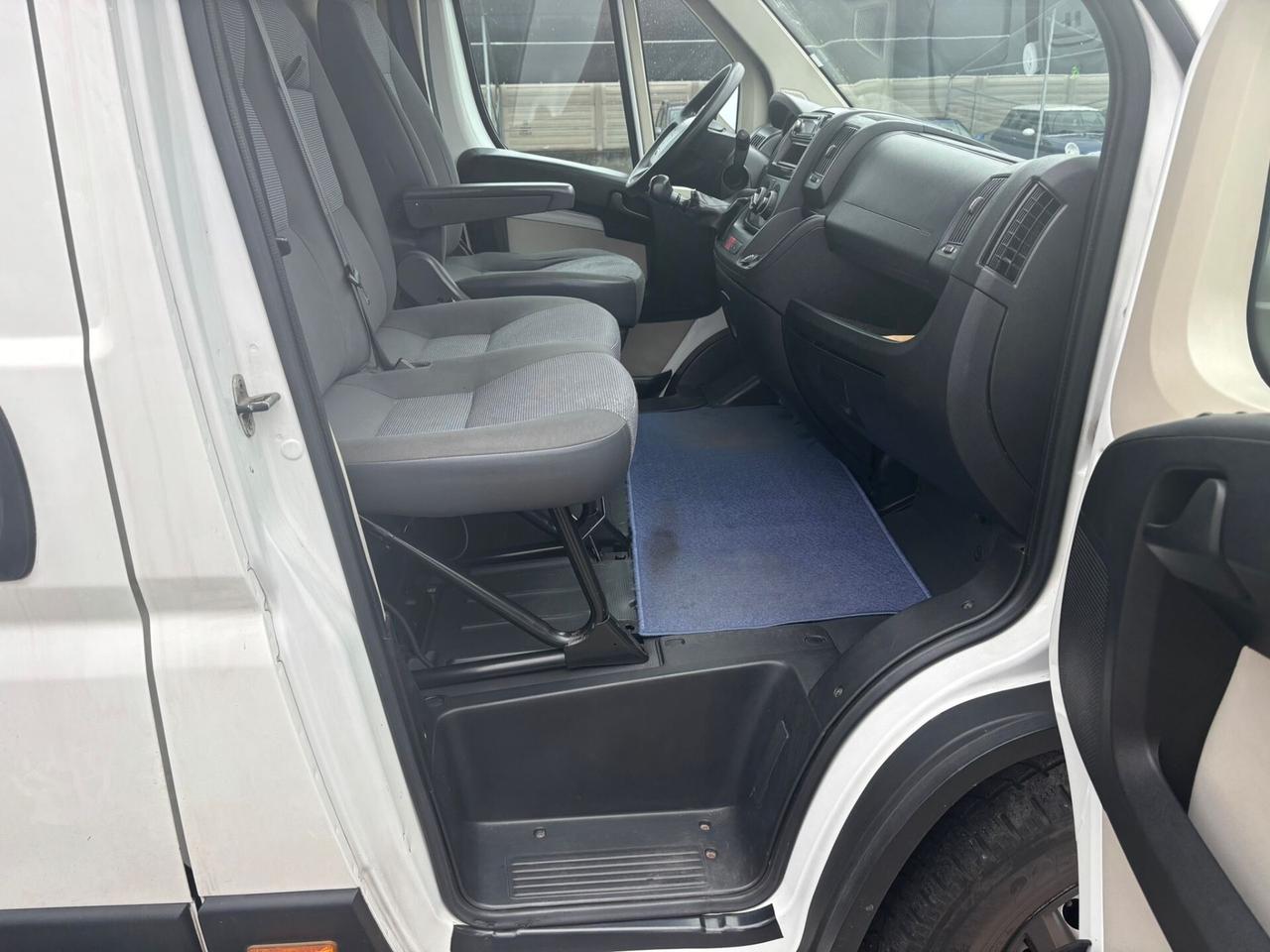 Peugeot Boxer 330 BlueHDi 140