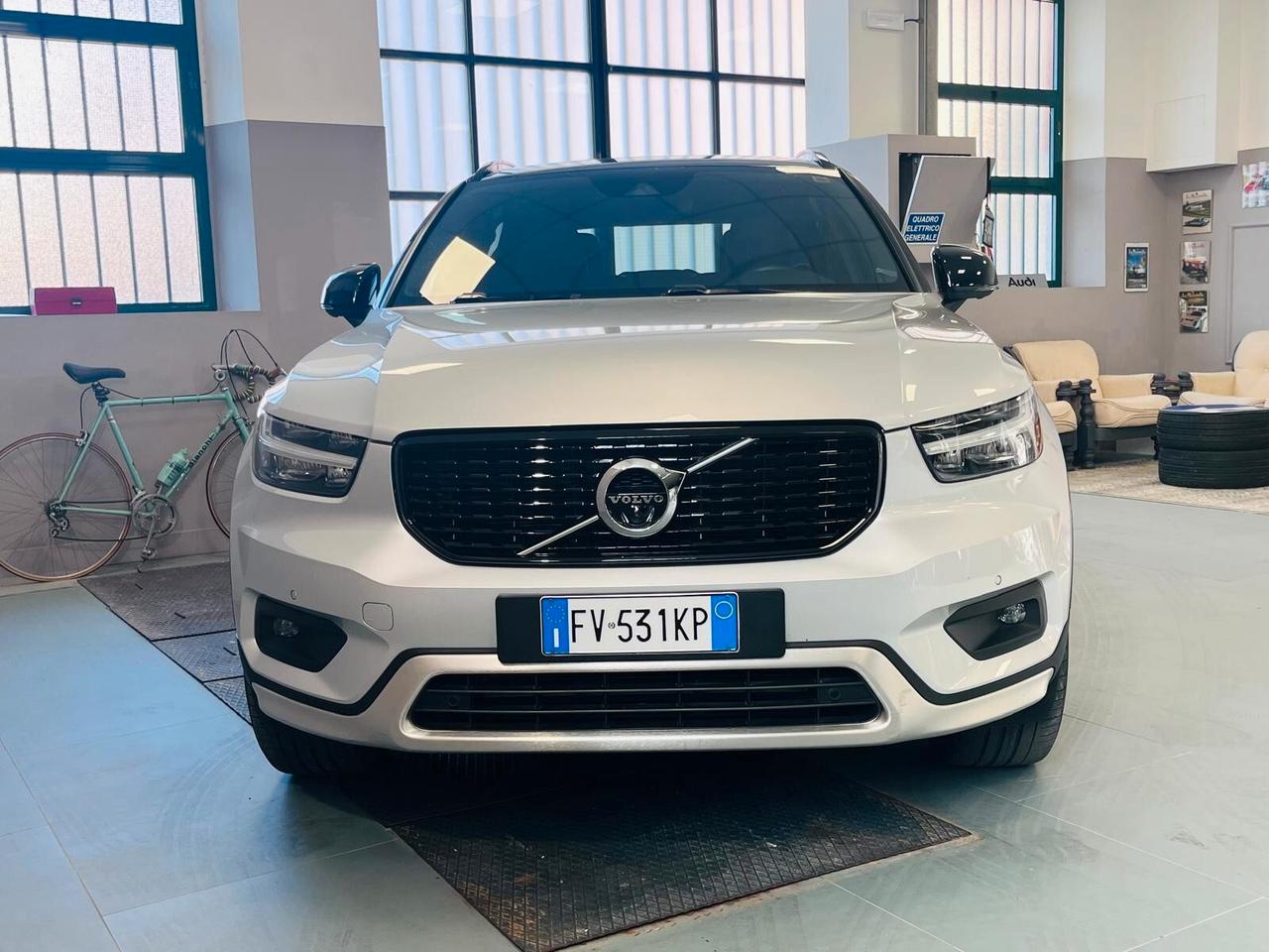 Volvo XC40 D4 AWD Geartronic R-design