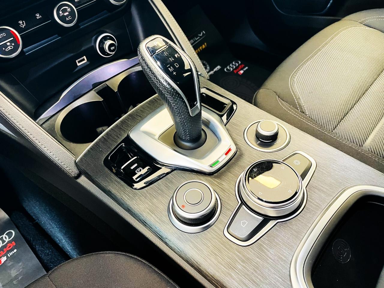Alfa Romeo Stelvio 2.2 Turbodiesel 160 CV AT8 RWD Super Business