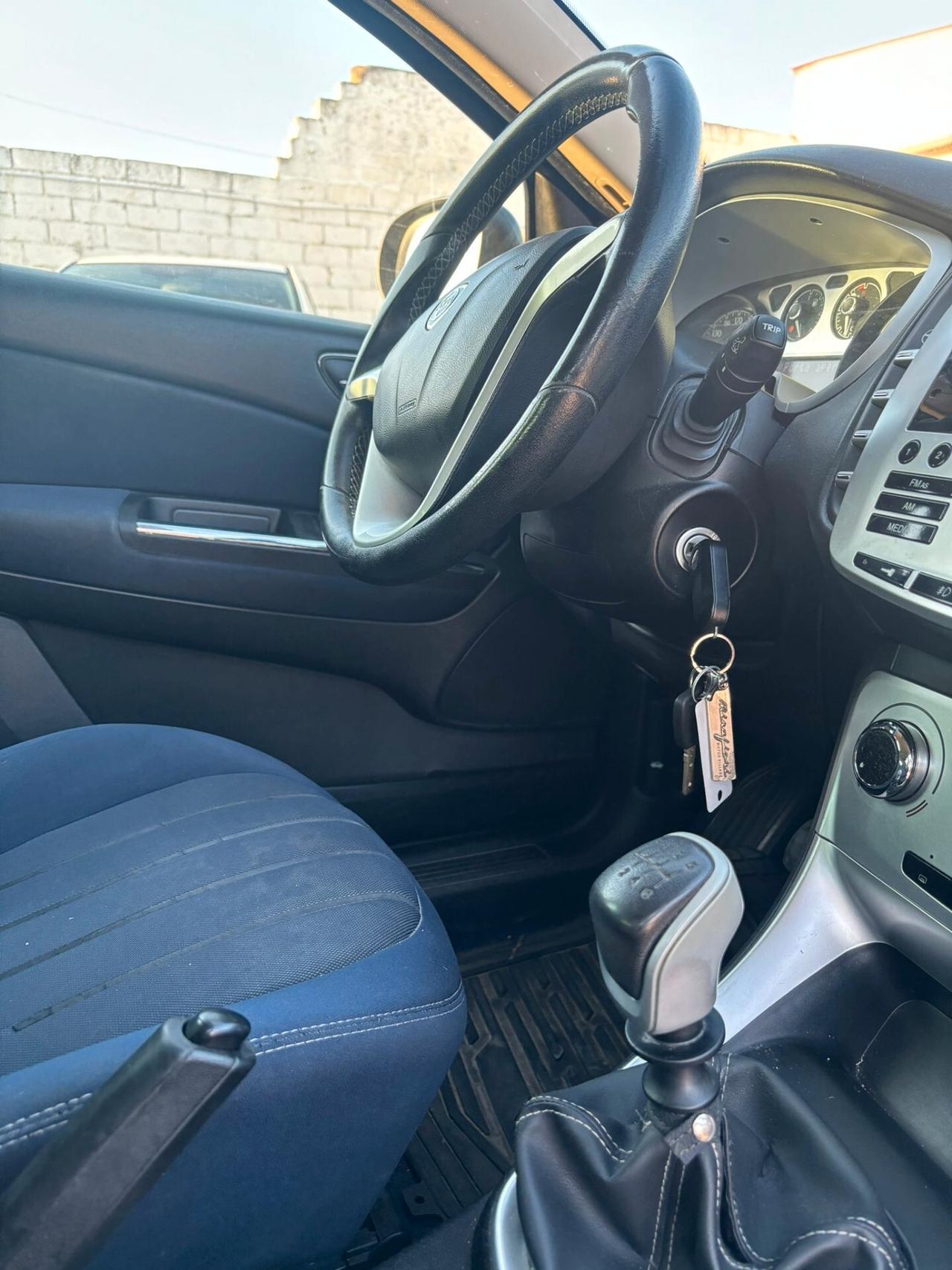 Lancia Delta 1.6 MJT DPF 105 CV Gold