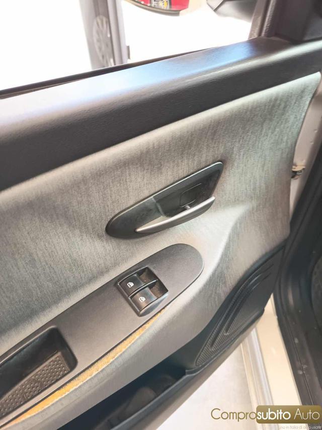 LANCIA Ypsilon 1.3 MJT 16V 95 CV 5 porte S&S Silver