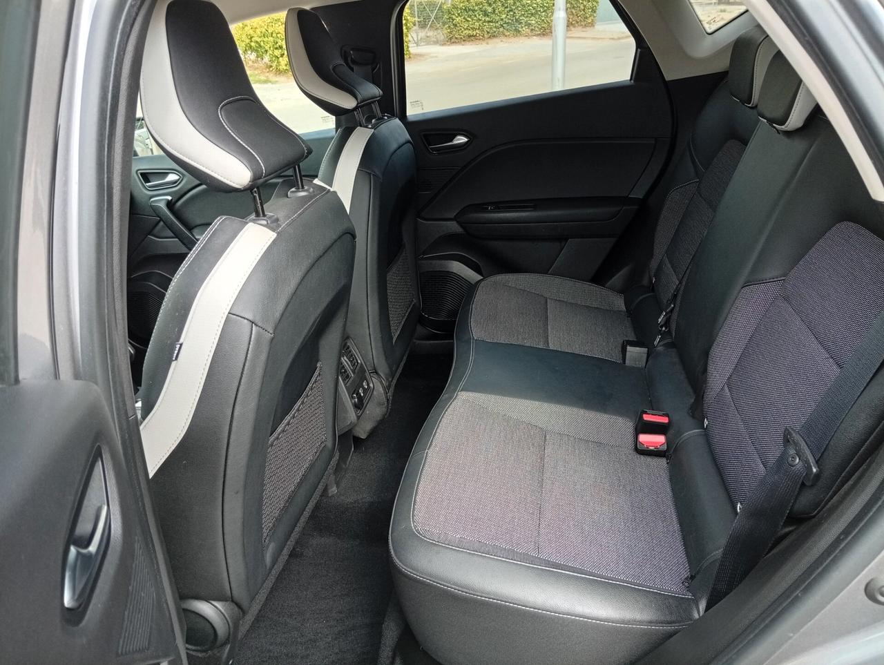 Renault Captur Full Hybrid E-Tech 145 CV Intens