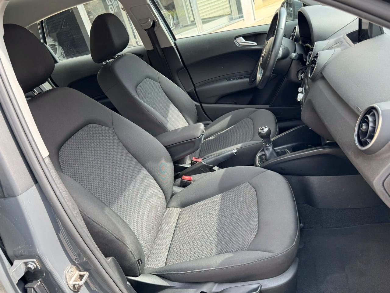 AUDI A1 SPB BI-COLORE 1.4 TDI 90 CV. METAL PLUS PERFETTA
