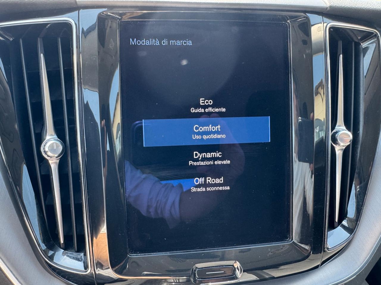 Volvo XC60 B4 AWD Diesel-Hybrid Momentum