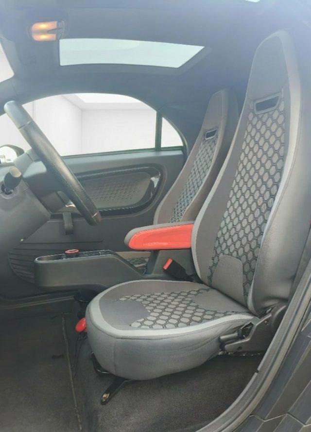 XEV YOYO Elettrica Clima Bluethoot Unico Proprietario