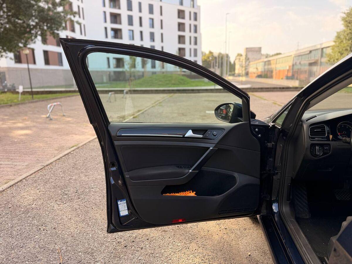 Volkswagen Golf 1.4 tgi Highline 5p