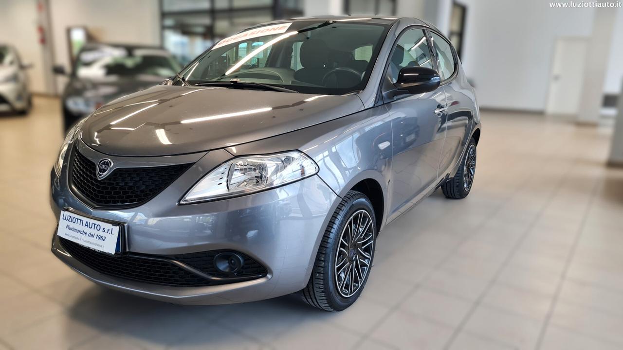 Lancia Ypsilon 1.2 69 CV 5 porte S&S Gold