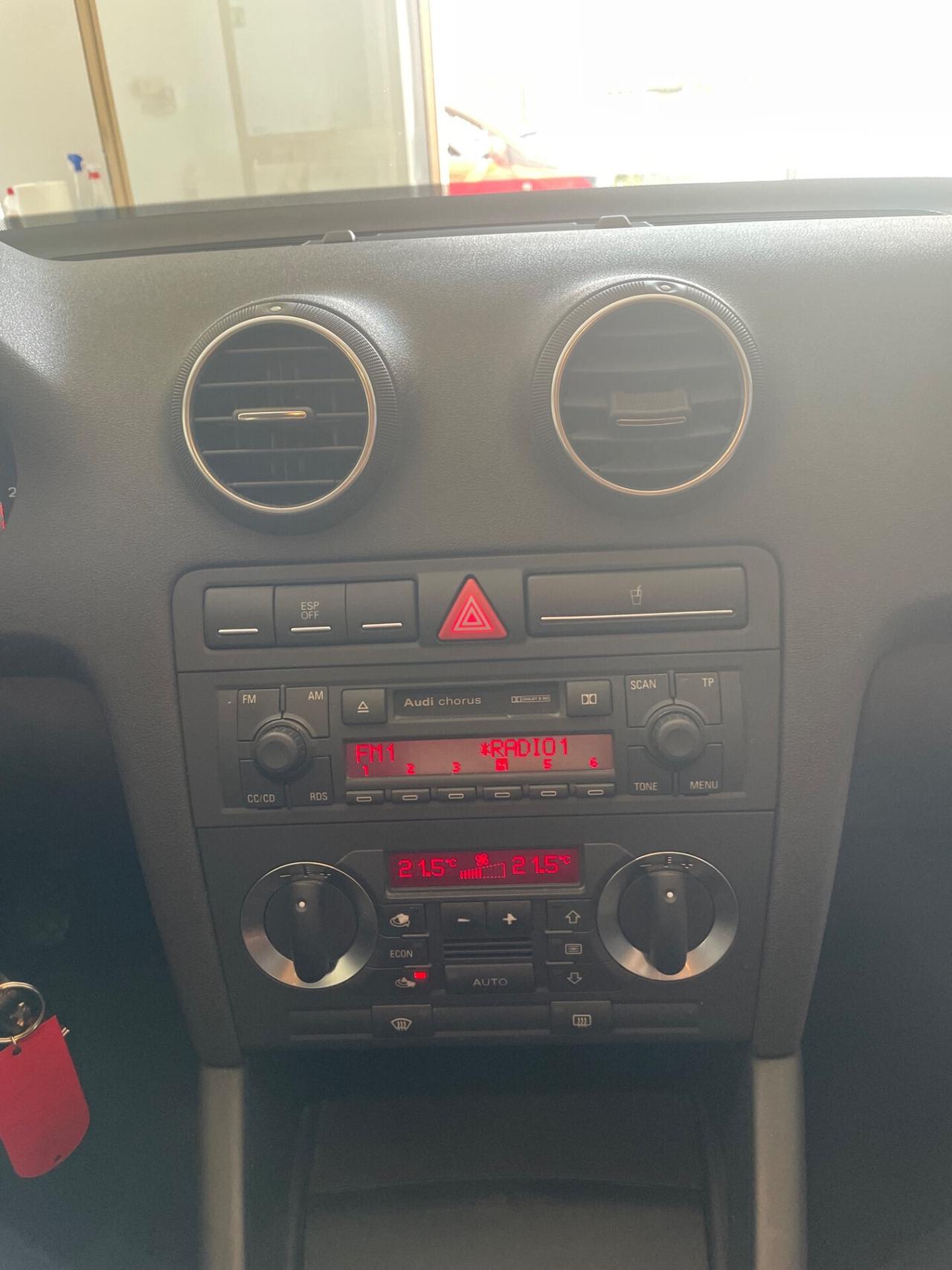 AUDI A3 SPB 1.6 FSI ATTRACTION "MANIACALE"