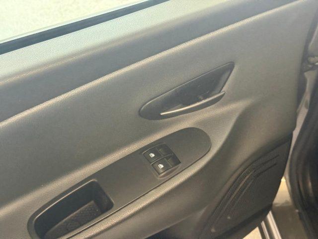 LANCIA Ypsilon 1.2 69 CV 5 porte GPL Ecochic Silver